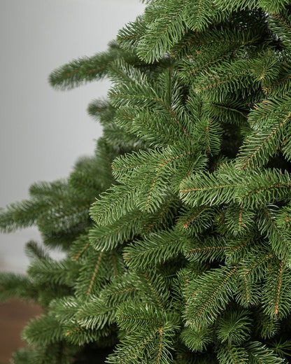 Traditional Simple Dark Green Christmas Tree